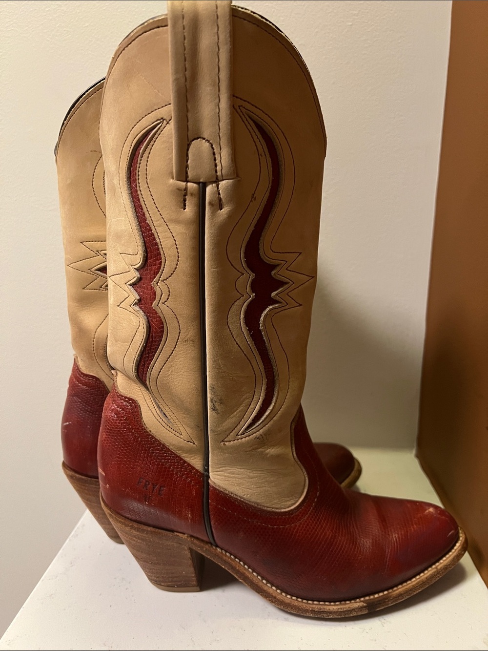 Frye Red & Cream Lizard Embossed Leather Western Cowboy Boots Women's Size 7 B